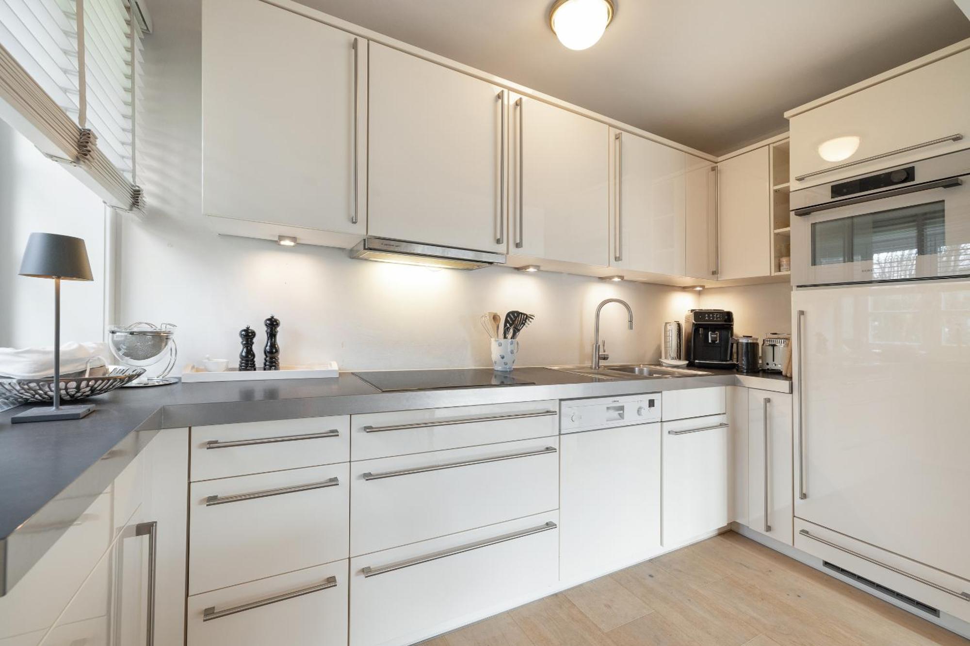 Schimming Apartment *