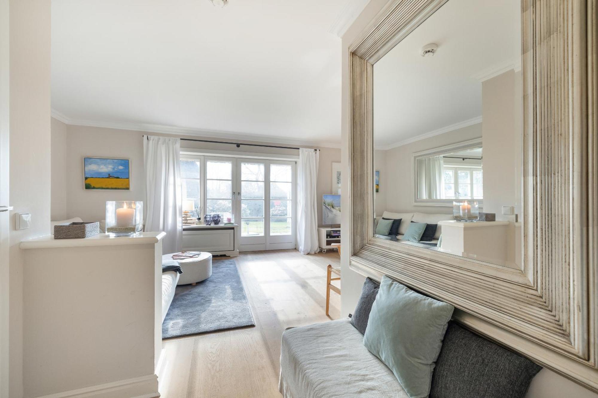 Schimming Apartment *